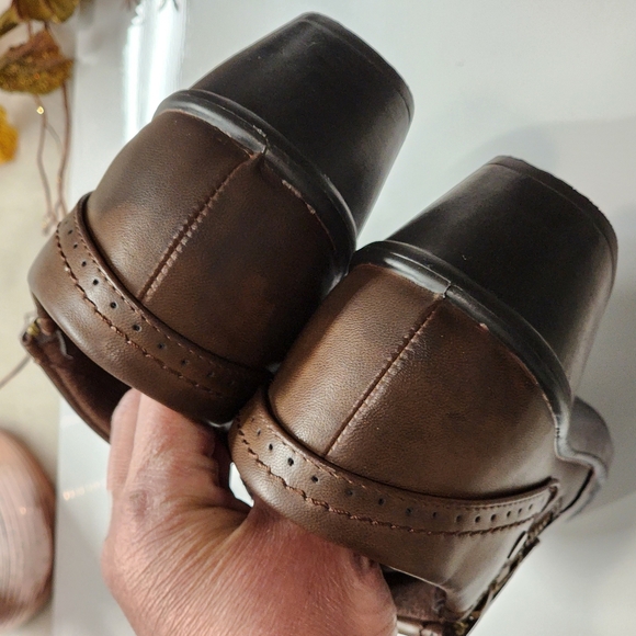 Easy Street Women's Brown Ankle Boots - Picture 4 of 7